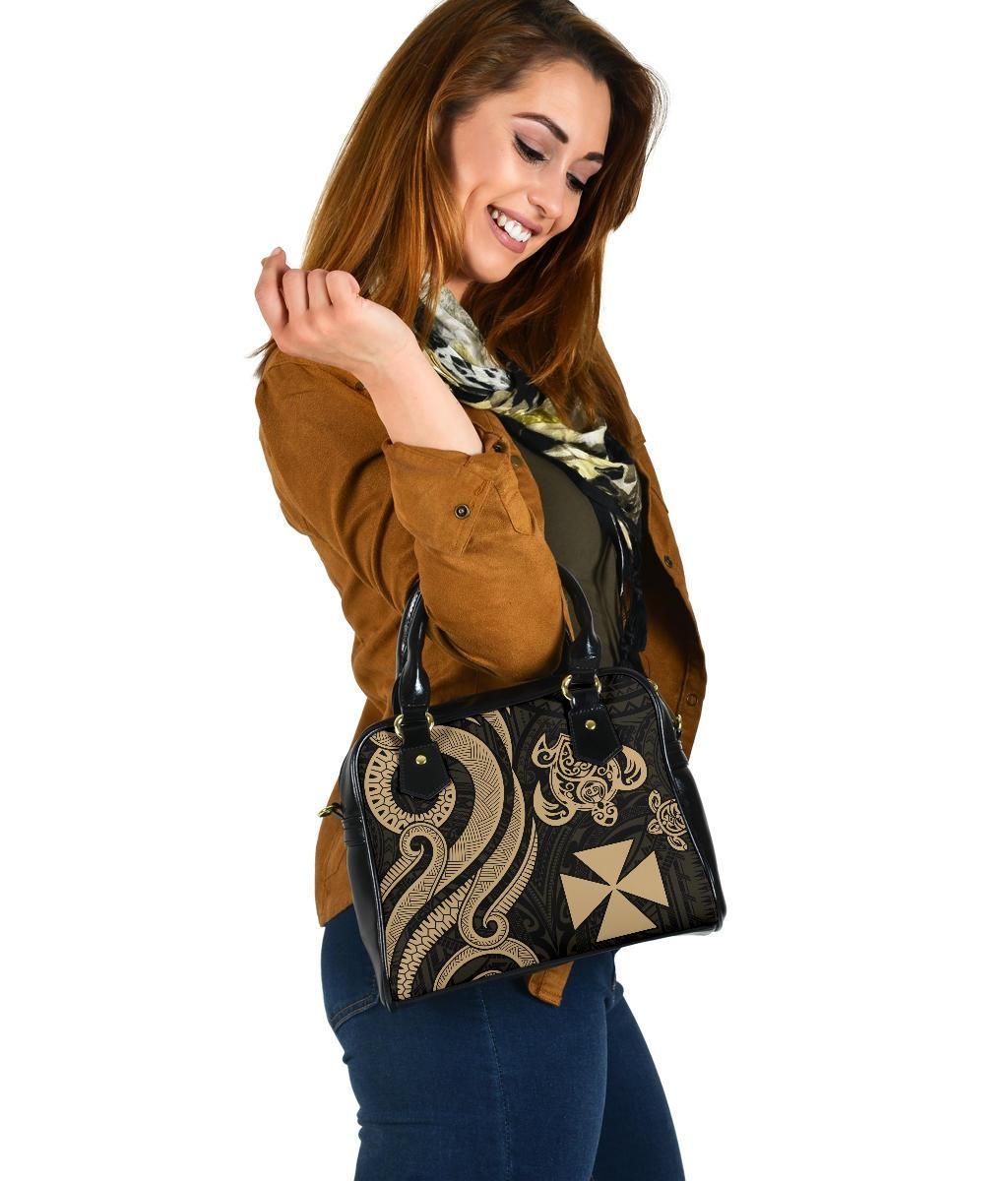 Wallis And Futuna Shoulder Handbag - Gold Tentacle Turtle