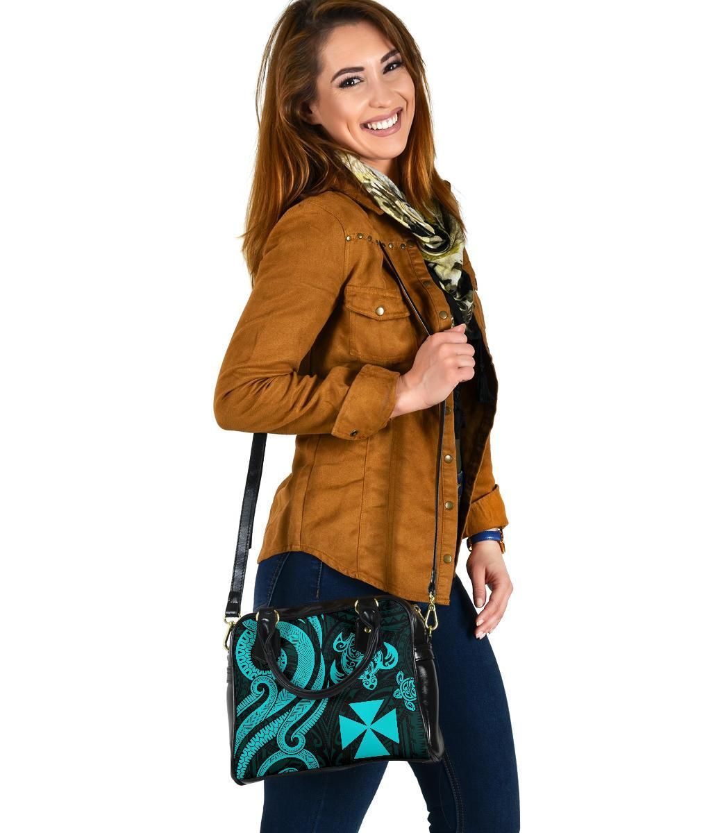 Wallis And Futuna Shoulder Handbag - Turquoise Tentacle Turtle