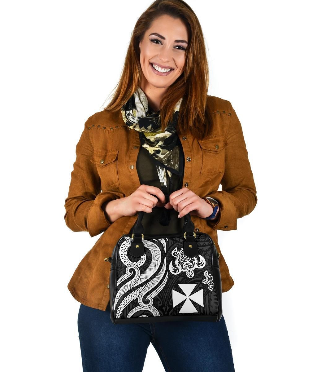 Wallis And Futuna Shoulder Handbag - White Tentacle Turtle
