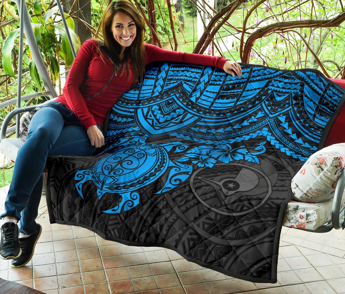 Yap Polynesian Premium Quilt - Blue Turtle