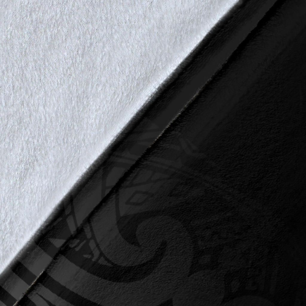 Yap Premium Blanket - Black Fog Style