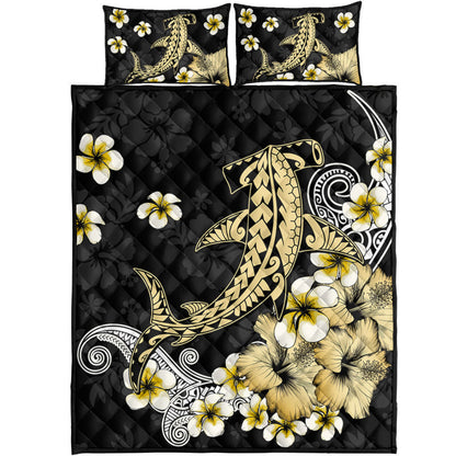 Hawaii Quilt Bed Set Hammerhead Shark Gold Tropical