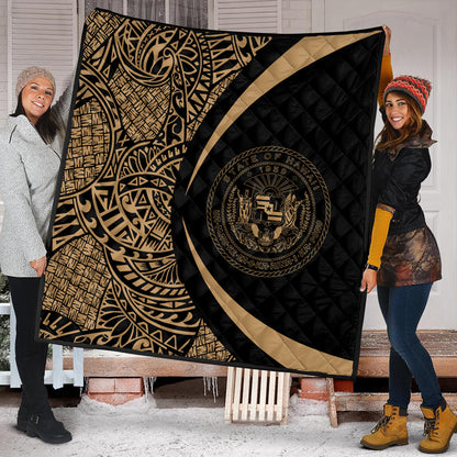 Hawaii Premium Quilt Coat Of Arm Lauhala Gold Circle