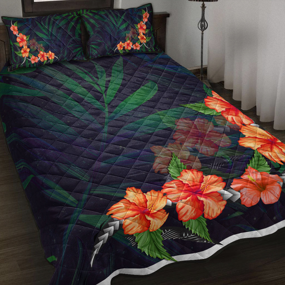 Hawaii Quilt Bed Set Hibiscus Palm Background