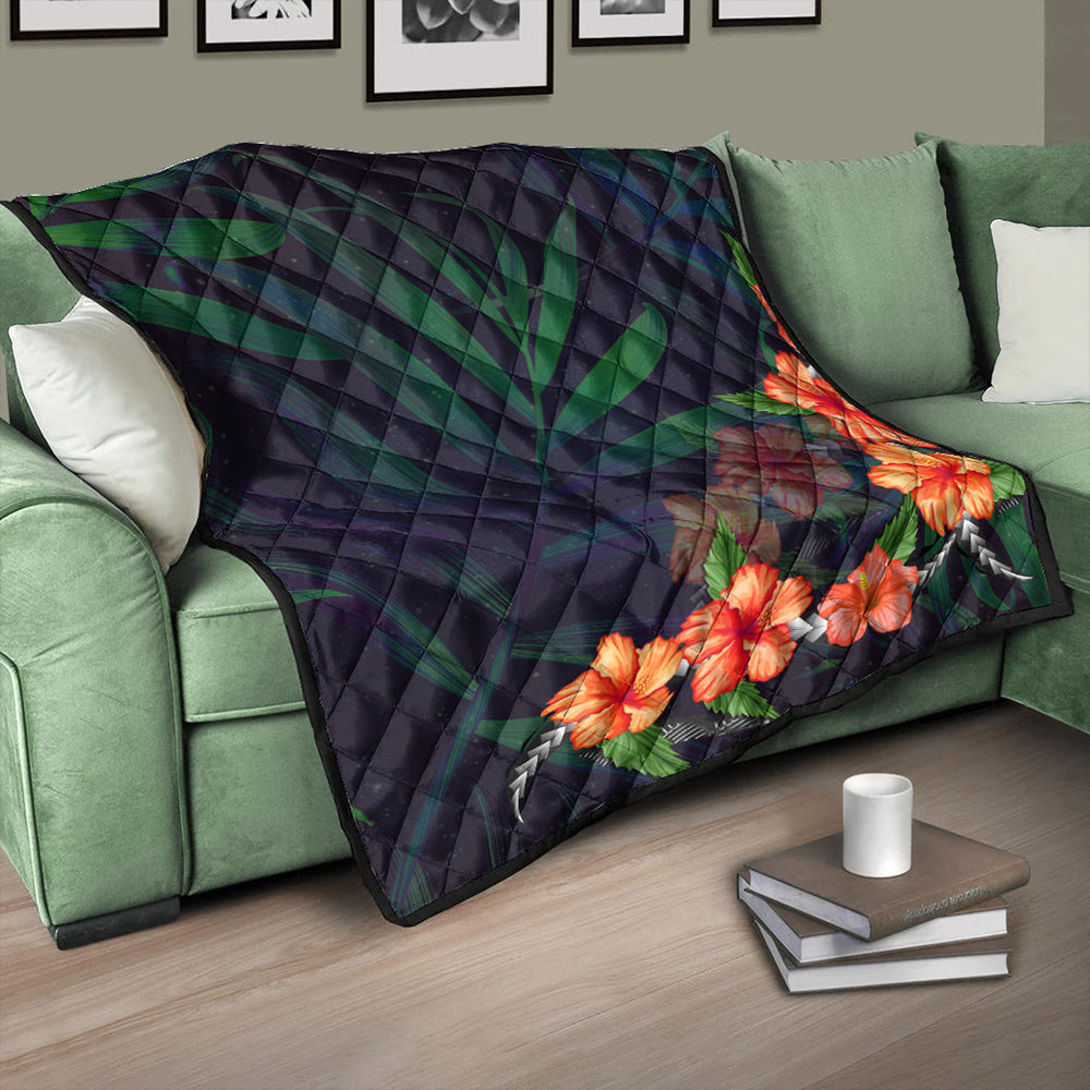 Hawaii Premium Quilt Hibiscus Palm Background