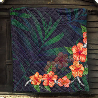 Hawaii Premium Quilt Hibiscus Palm Background