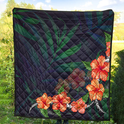 Hawaii Premium Quilt Hibiscus Palm Background