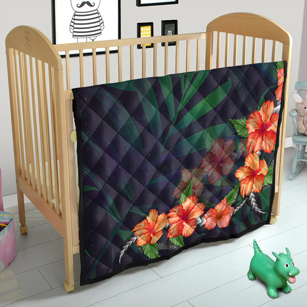 Hawaii Premium Quilt Hibiscus Palm Background