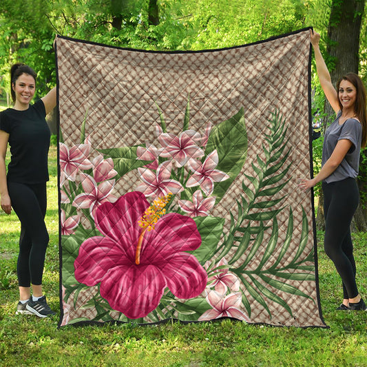 Hawaii Premium Quilt Hibiscus Plumeria Palm Leaves Lauhala Background Polynesian