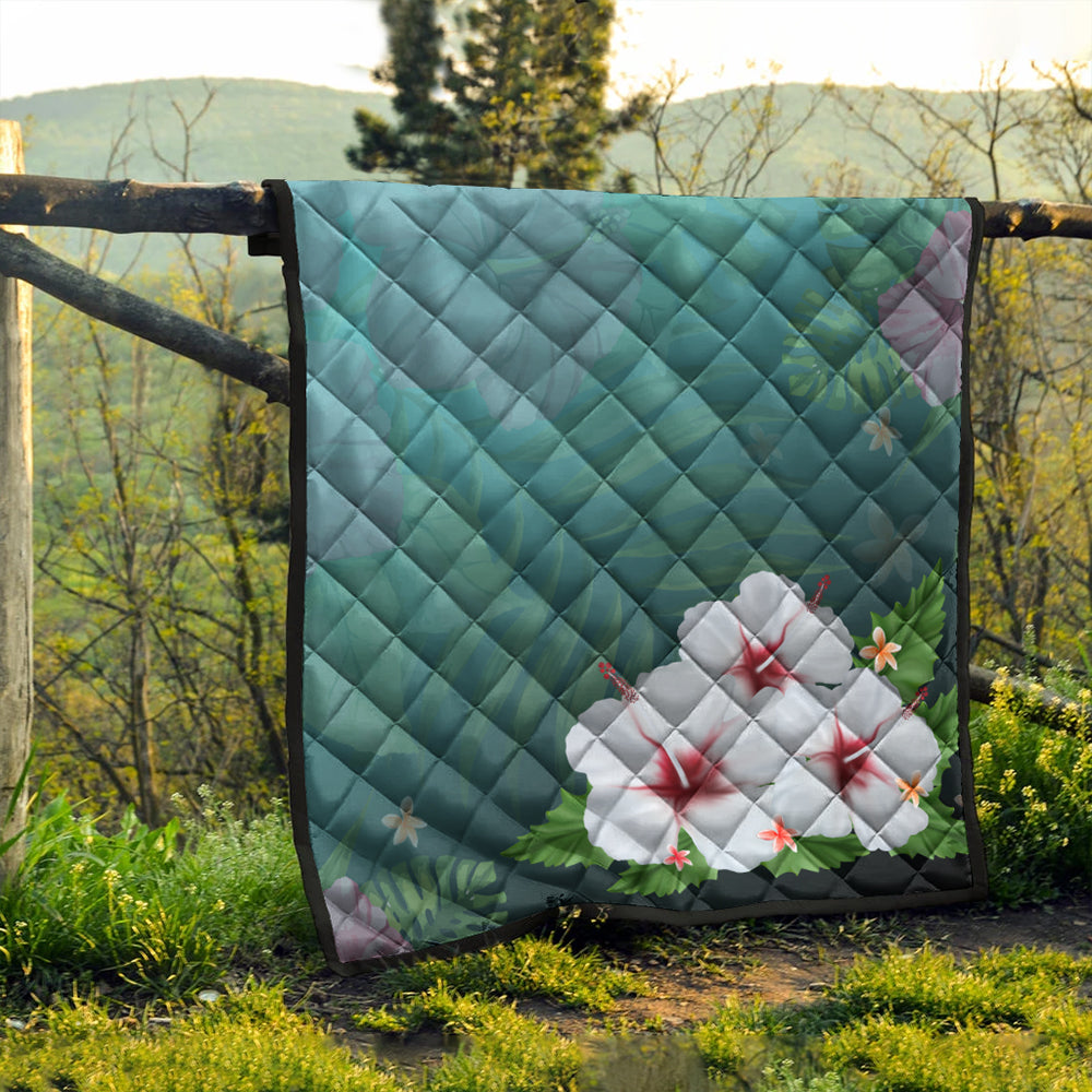 Hawaii Premium Quilt Hibiscus White Flower Gleeful