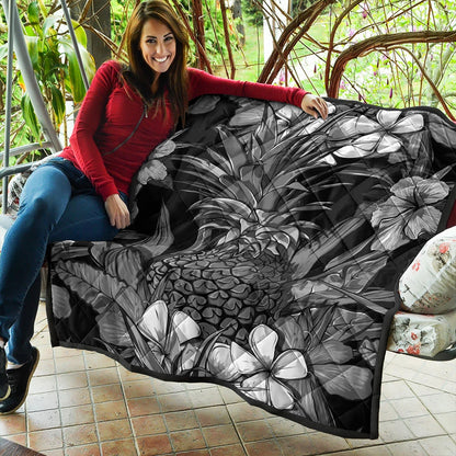 Hawaii Premium Quilt Pineapple Hibiscus Black And White