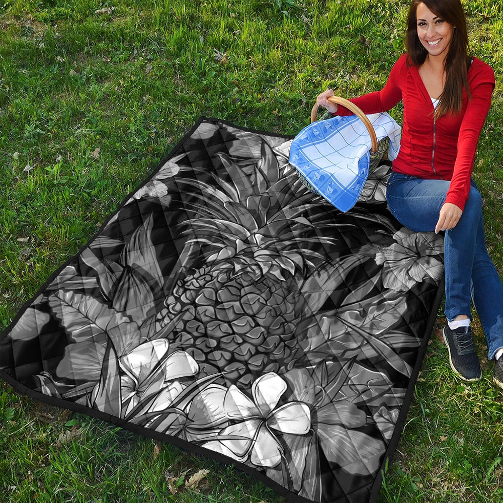 Hawaii Premium Quilt Pineapple Hibiscus Black And White
