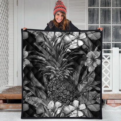 Hawaii Premium Quilt Pineapple Hibiscus Black And White