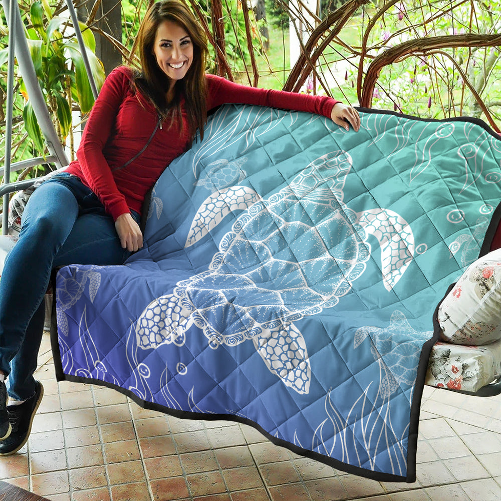 Hawaii Premium Quilt Turtle Gardiant Background