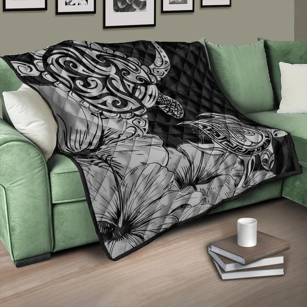 Hawaii Turtle Premium Quilt Polynesian Hibiscus Art Gray