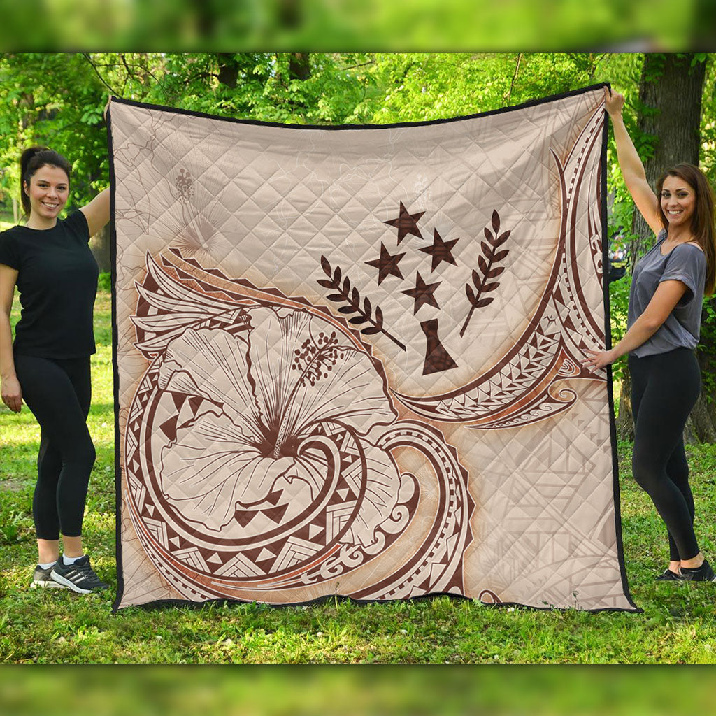 Kosrae Premium Quilt Hibiscus Flower Vintage Style