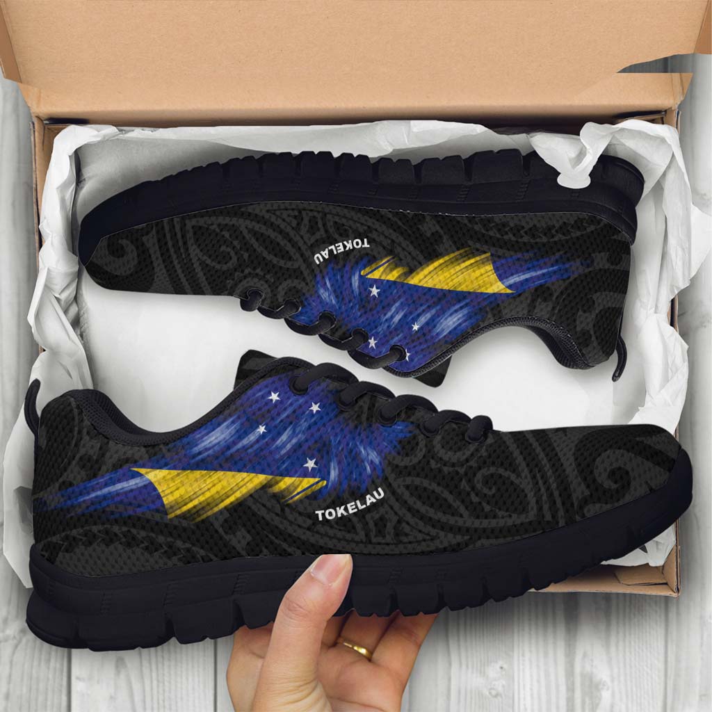 Tokelau Sneakers - Flag Wing Sport Style