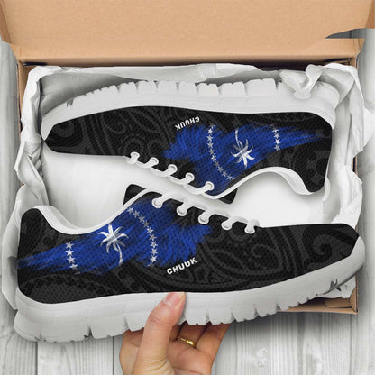 Chuuk Sneakers - Flag Wing Sport Style