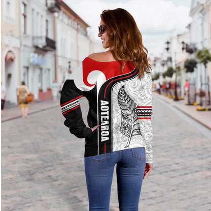 New Zealand Off Shoulder Sweatshirt  Maori Aotearoa Silver Fern Symbols Tattoo