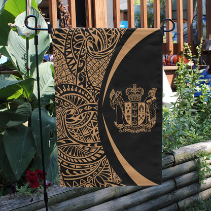 New Zealand Garden Flag Lauhala Circle Gold