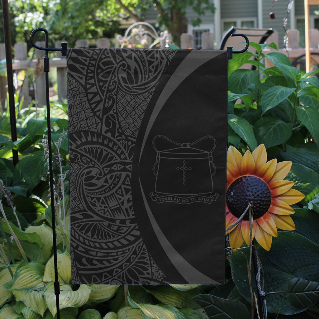 Tokelau Garden Flag Lauhala Circle Grey