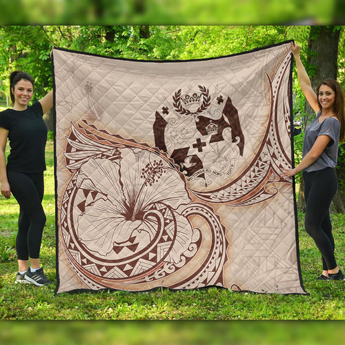 Tonga Premium Quilt Hibiscus Flower Vintage Style