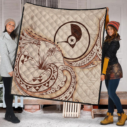 Yap State Premium Quilt Hibiscus Flower Vintage Style