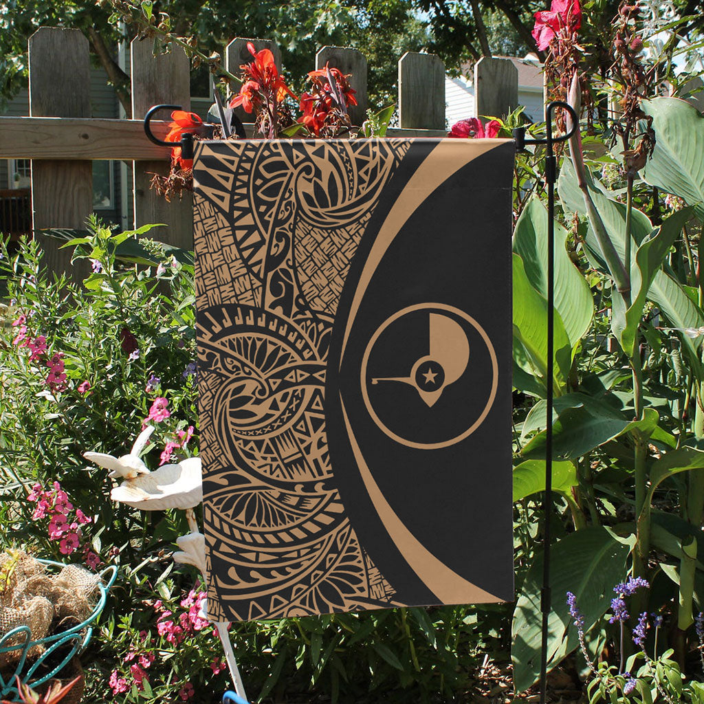 Yap State Garden Flag Lauhala Circle Gold