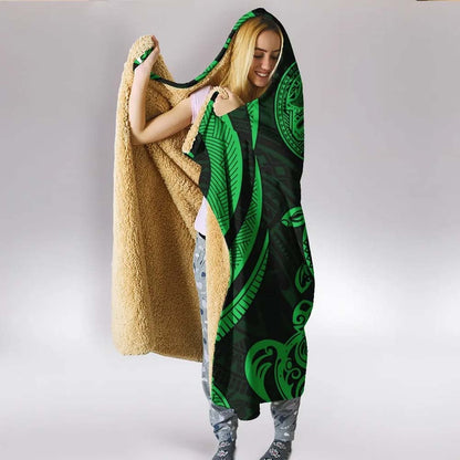 American Samoa Hooded Blanket - Green Tentacle Turtle