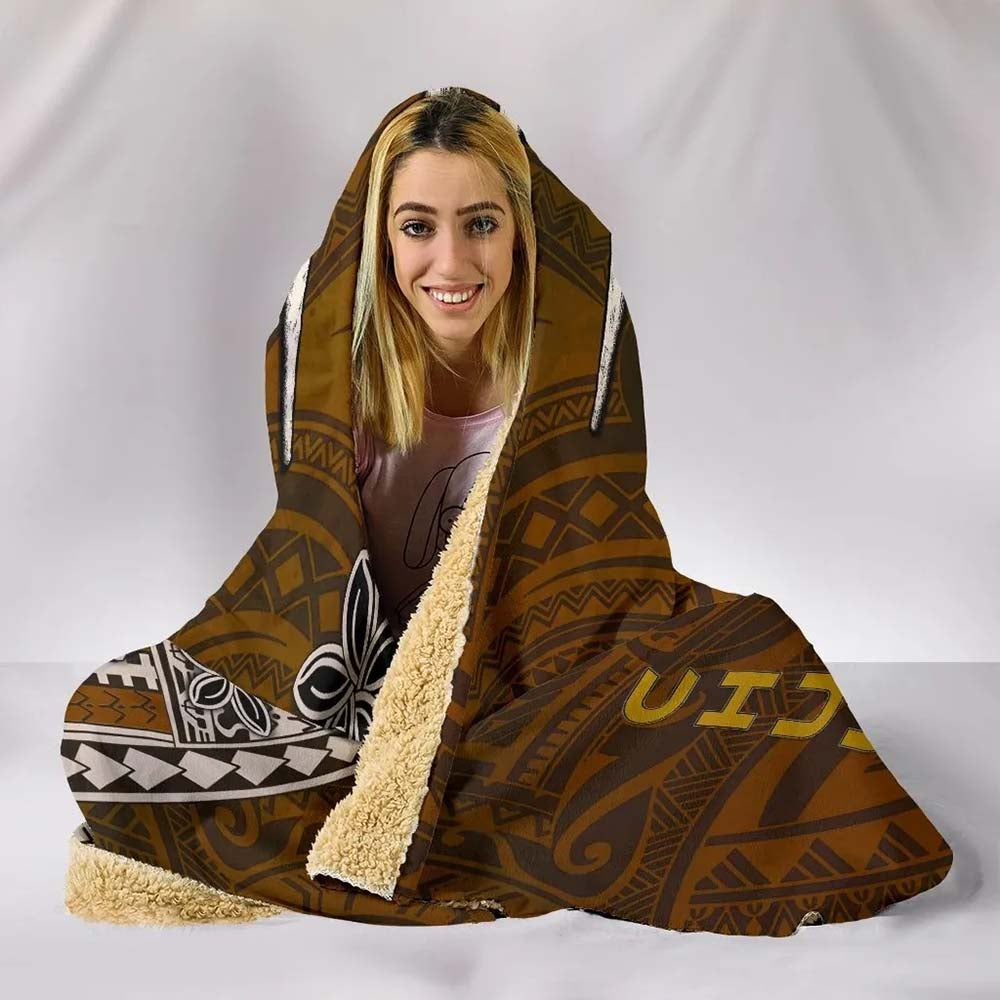 Chuuk Hooded Blanket - Polynesian Boar Tusk