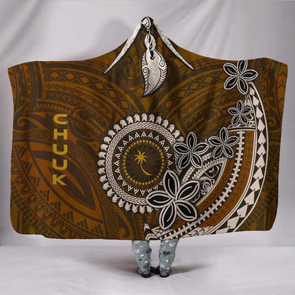 Chuuk Hooded Blanket - Polynesian Boar Tusk