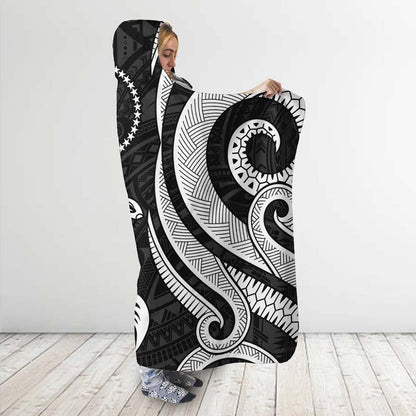 Chuuk Hooded Blanket - White Tentacle Turtle