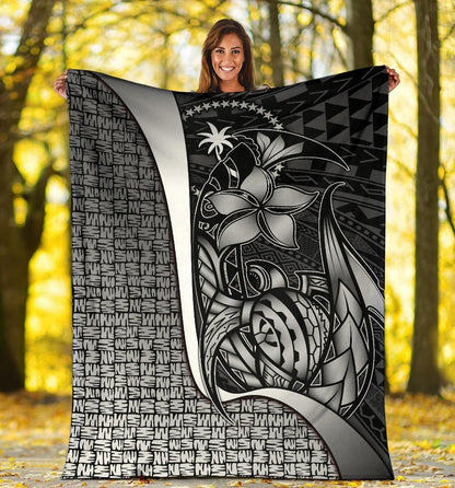 Chuuk Micronesia Premium Blanket White - Turtle With Hook