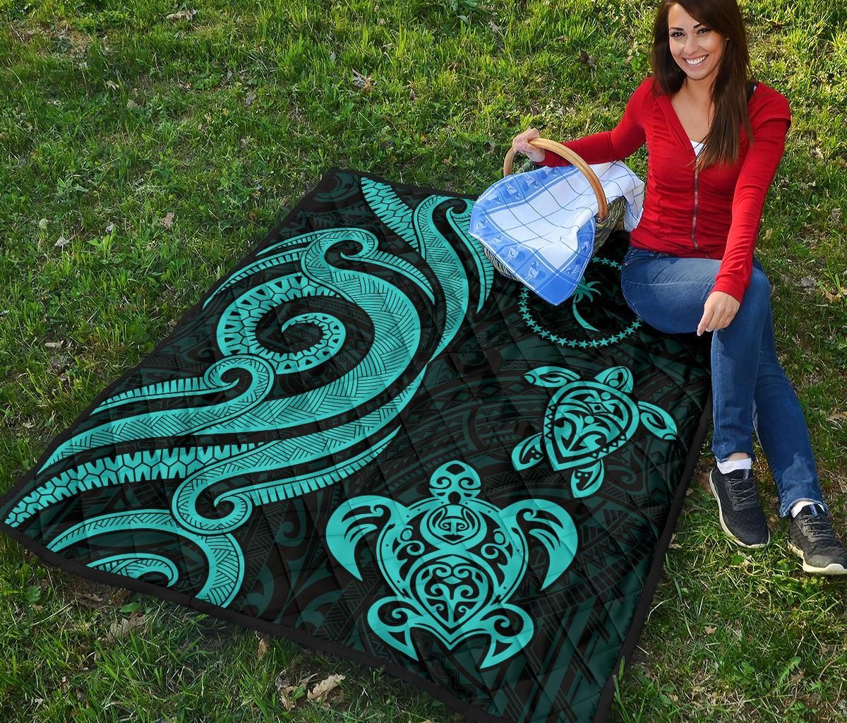 Chuuk Micronesian Premium Quilt - Turquoise Tentacle Turtle