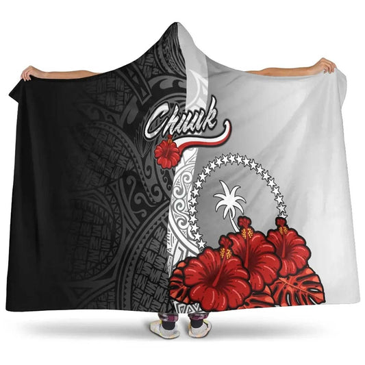 Chuuk Polynesian Hooded Blanket- Coat Of Arm With Hibiscus White