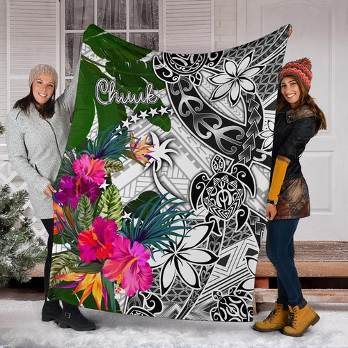 Chuuk Premium Blanket White - Turtle Plumeria Banana Leaf