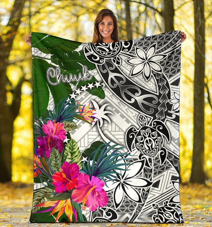 Chuuk Premium Blanket White - Turtle Plumeria Banana Leaf