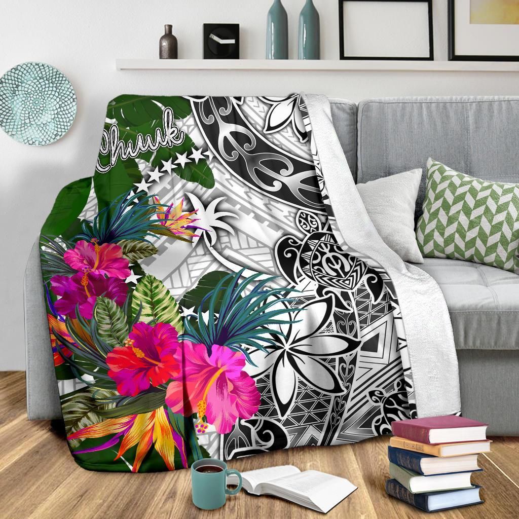 Chuuk Premium Blanket White - Turtle Plumeria Banana Leaf