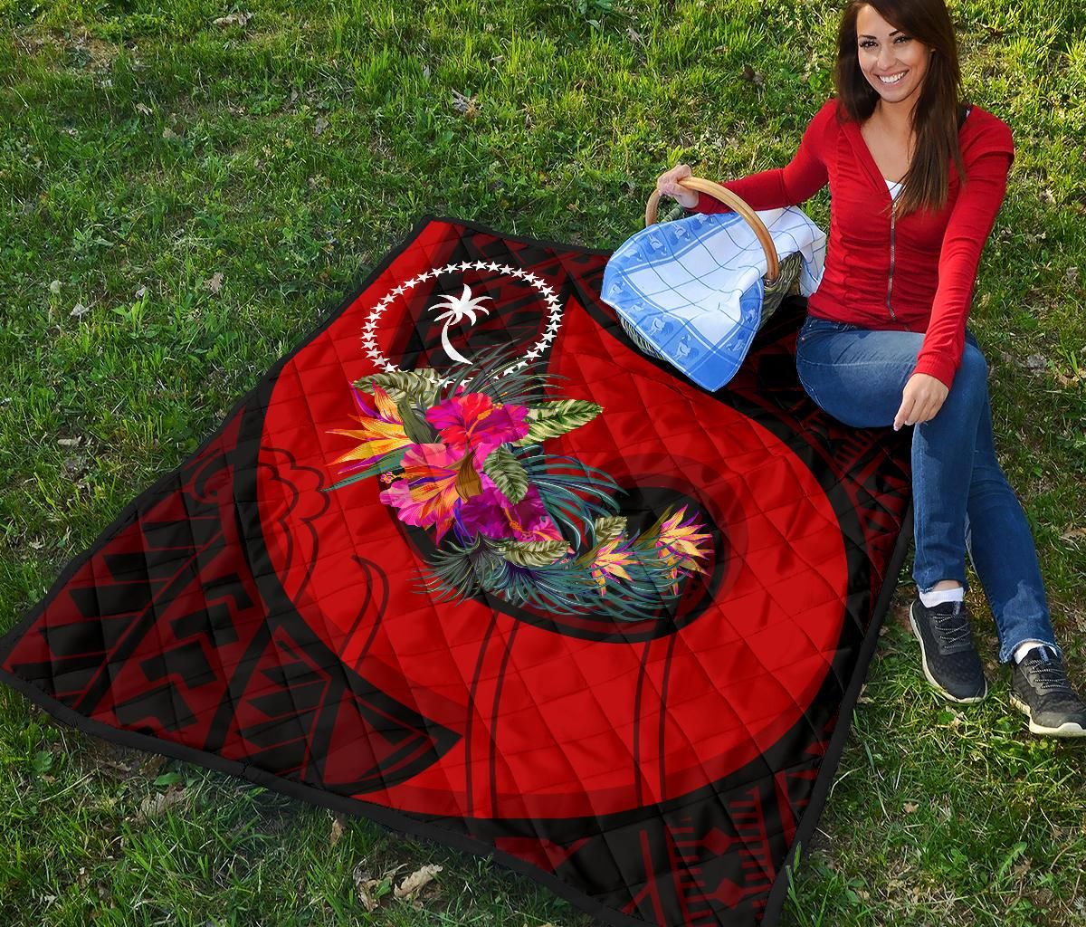 Chuuk Premium Quilt - Polynesian Hook And Hibiscus (Red)