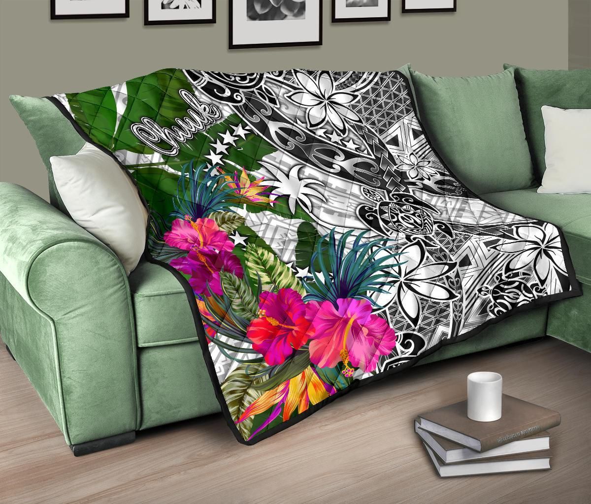 Chuuk Premium Quilt White - Turtle Plumeria Banana Leaf