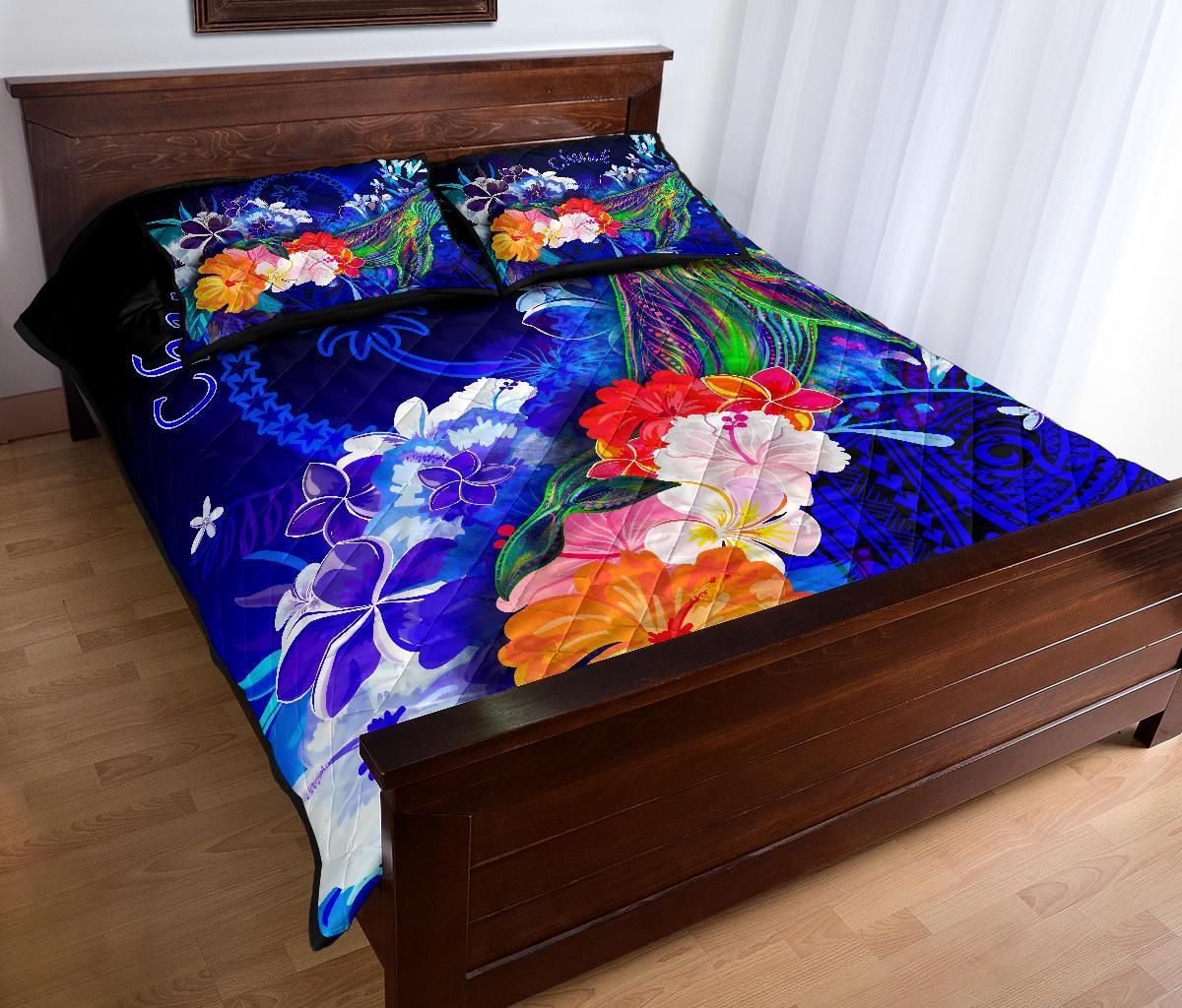 Chuuk Quilt Bed Set - Humpback Whale with Tropical Flowers (Blue)