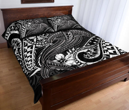 Chuuk Quilt Bed Set - White Shark Polynesian Tattoo