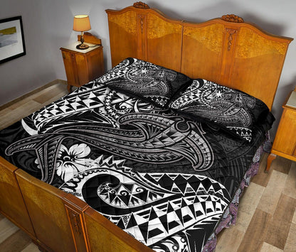 Chuuk Quilt Bed Set - White Shark Polynesian Tattoo