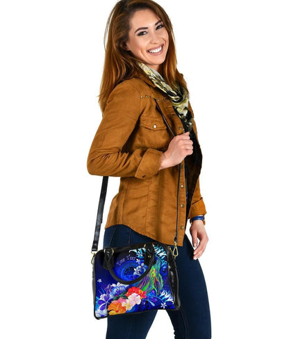 Federated States Of Micronesia Custom Personalised Shoulder Handbag - Humpback Whale With Tropical Flowers (Blue)