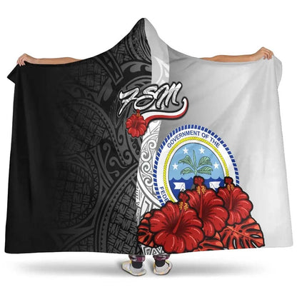 Federated States Of Micronesia Polynesian Hooded Blanket - Coat Of Arm With Hibiscus White