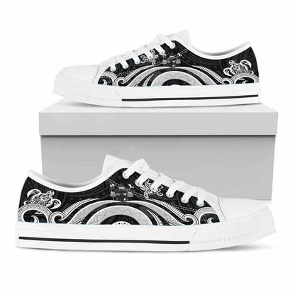Fiji Low Top Canvas Shoes - White Tentacle Turtle Crest