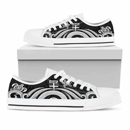 Fiji Low Top Canvas Shoes - White Tentacle Turtle