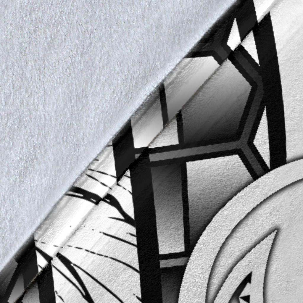 Fiji Polynesian Premium Blanket - Summer Plumeria (White)