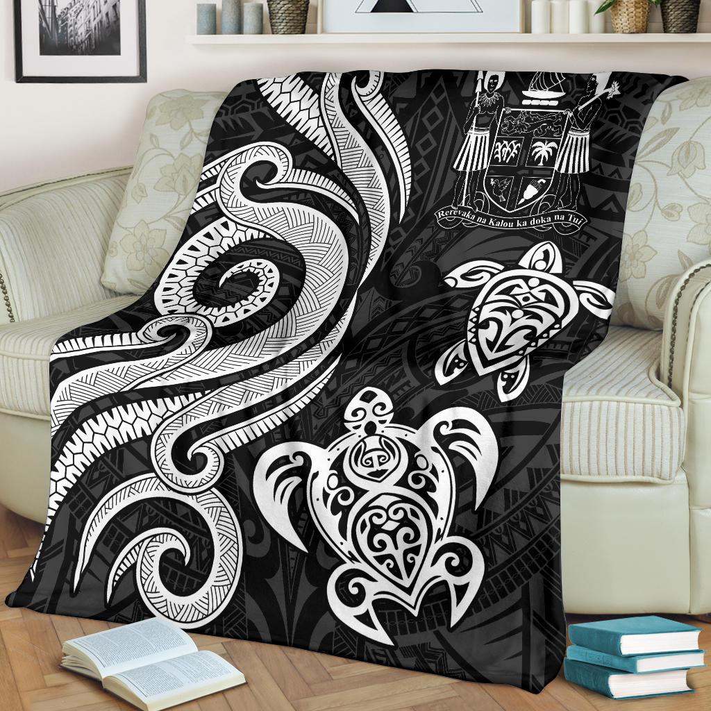 Fiji Polynesian Premium Blanket - White Tentacle Turtle Crest
