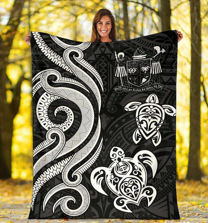 Fiji Polynesian Premium Blanket - White Tentacle Turtle Crest